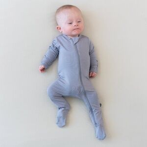 Kyte Baby Zippered Footie in Haze Size 6-12 monthsHaze / 6-12 months